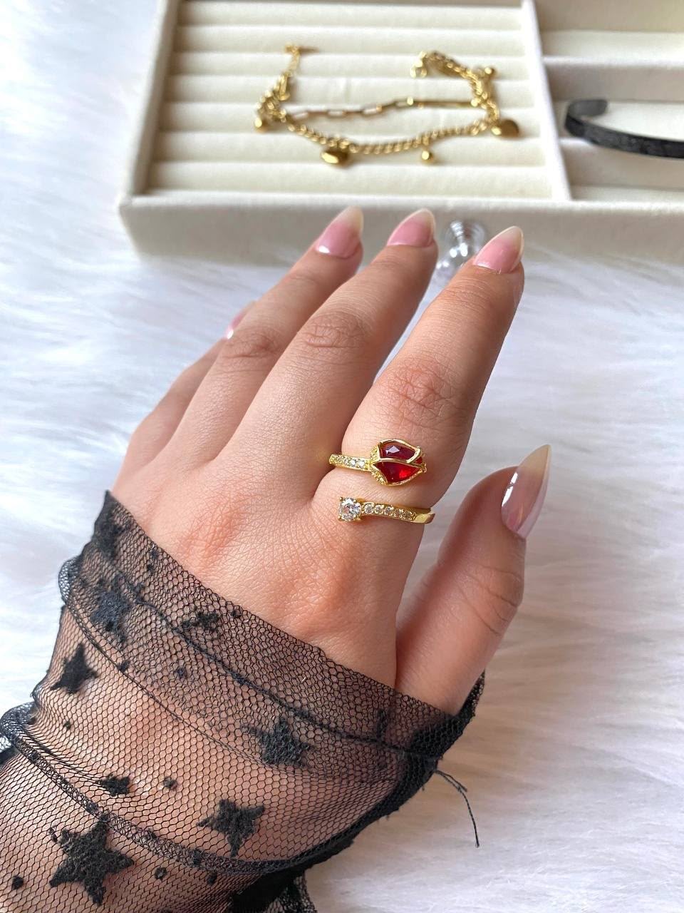 Red tulip ring