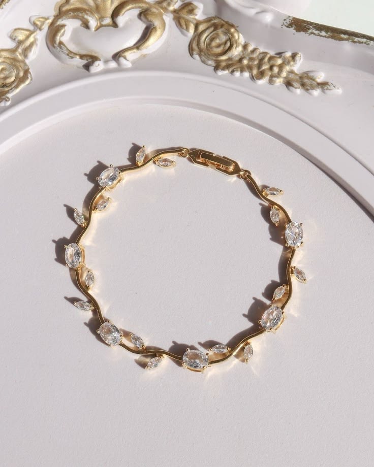 White Gold tulip bracelet
